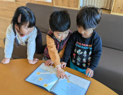 子どもの好奇心にこたえる星の本『ふゆのほし』