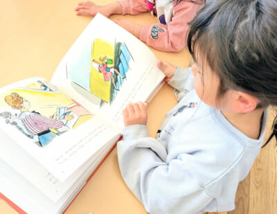 ぬいぐるみと子どもが心をかよわせる絵本『くまのコールテンくん』